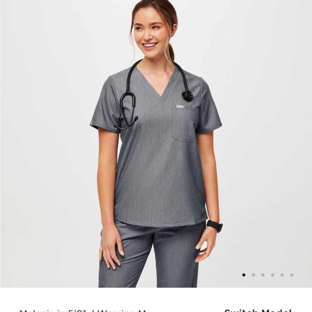FIGS Women's Graphite Catarina™ - One-Pocket Scrub Top - XL / Graphite